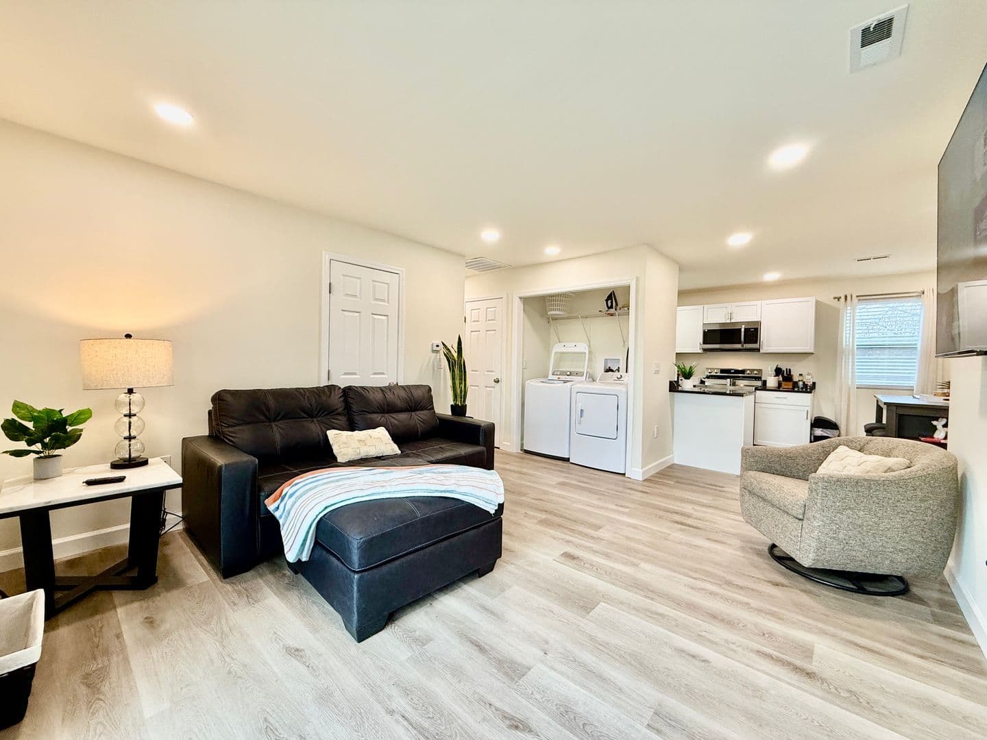 Middletown Apartment: 2000 Pearl Street