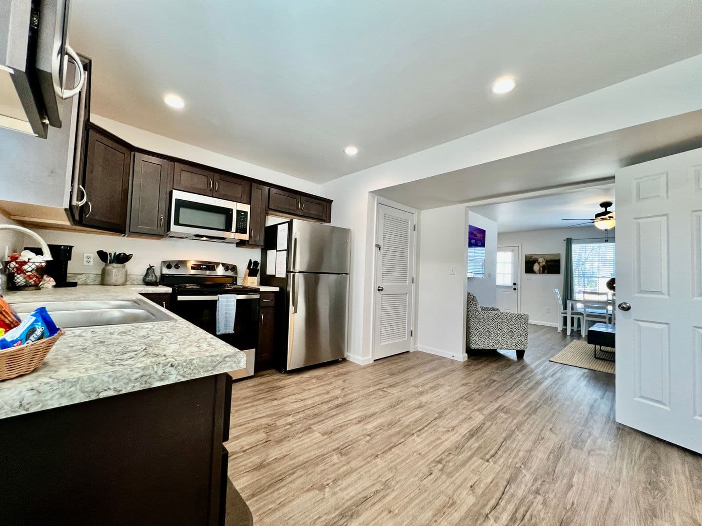 Batesville House: 815 W Pearl Street