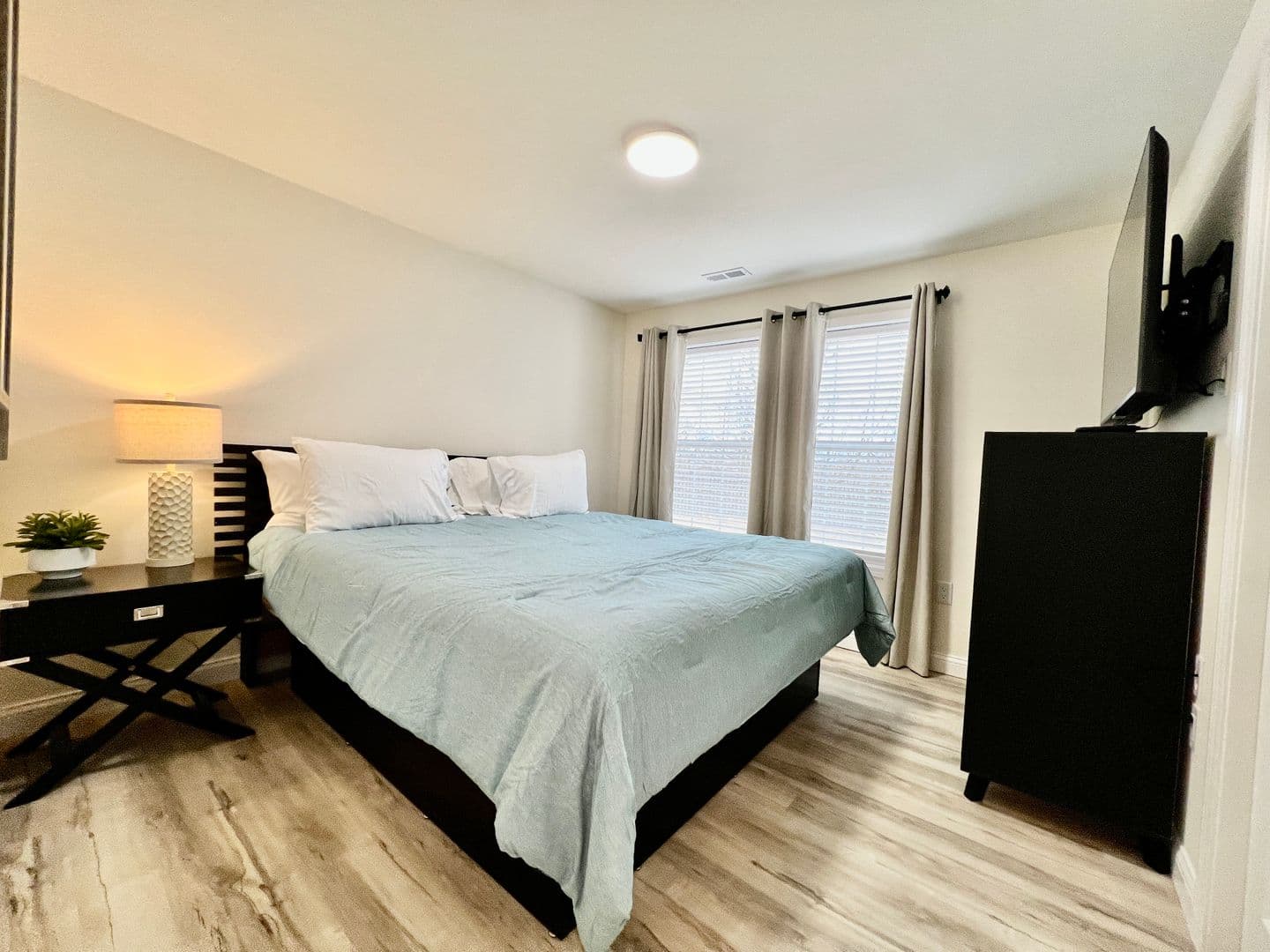 West Chester House: 7973 Second Street