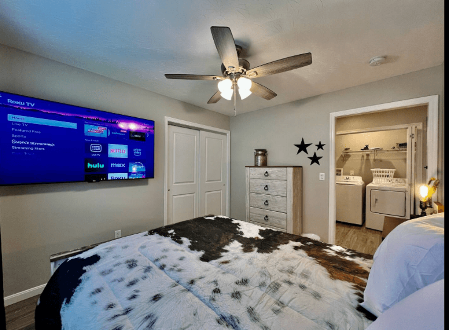 Trenton House: 806 Pierson Road