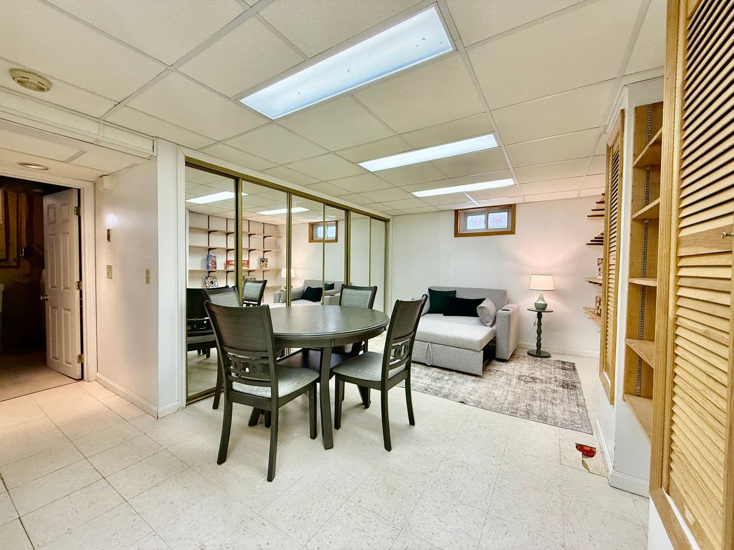Cincinnati House: 11417 Gravenhurst Drive