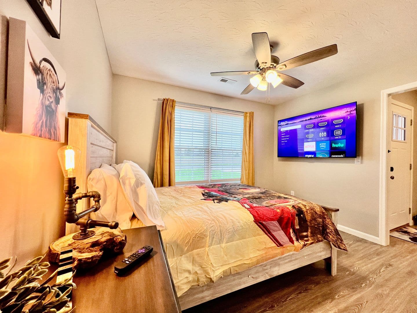 Trenton House: 806 Pierson Road