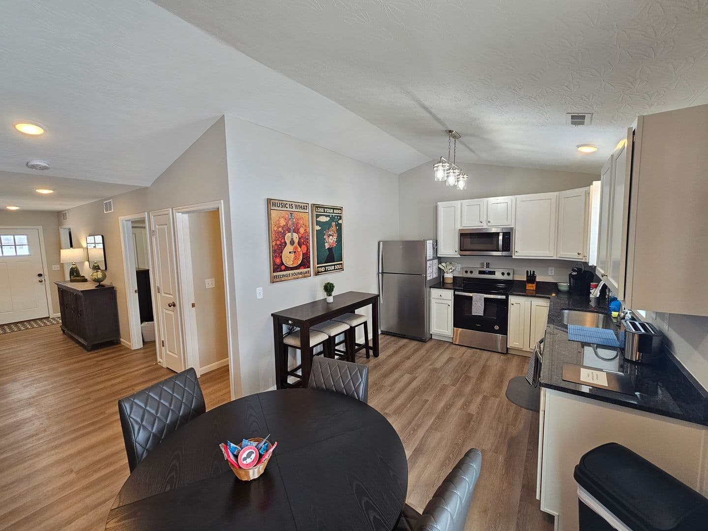 Trenton House: 814 Pierson Road
