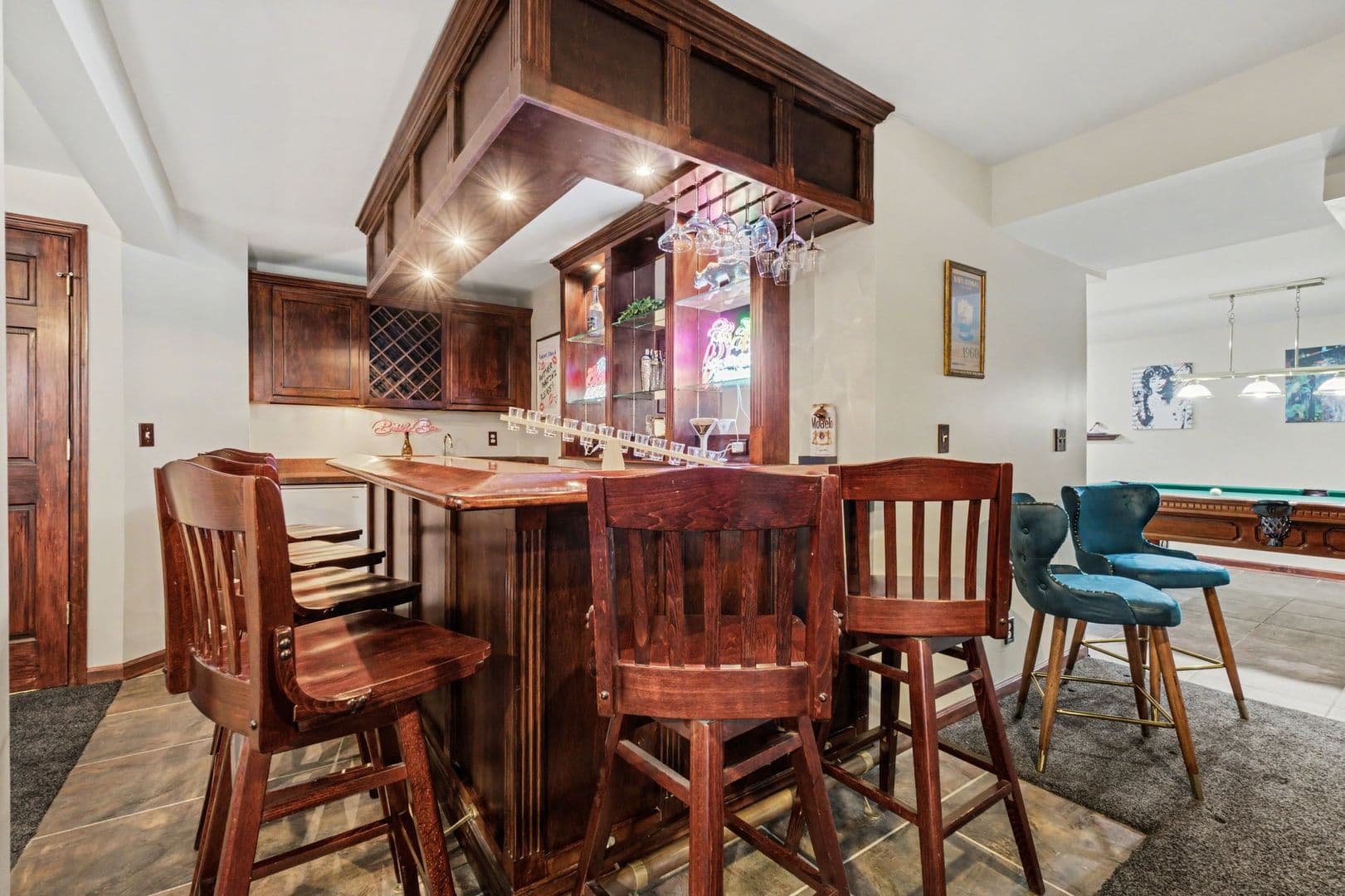 Cincinnati House: 4289 Pinetree Lane