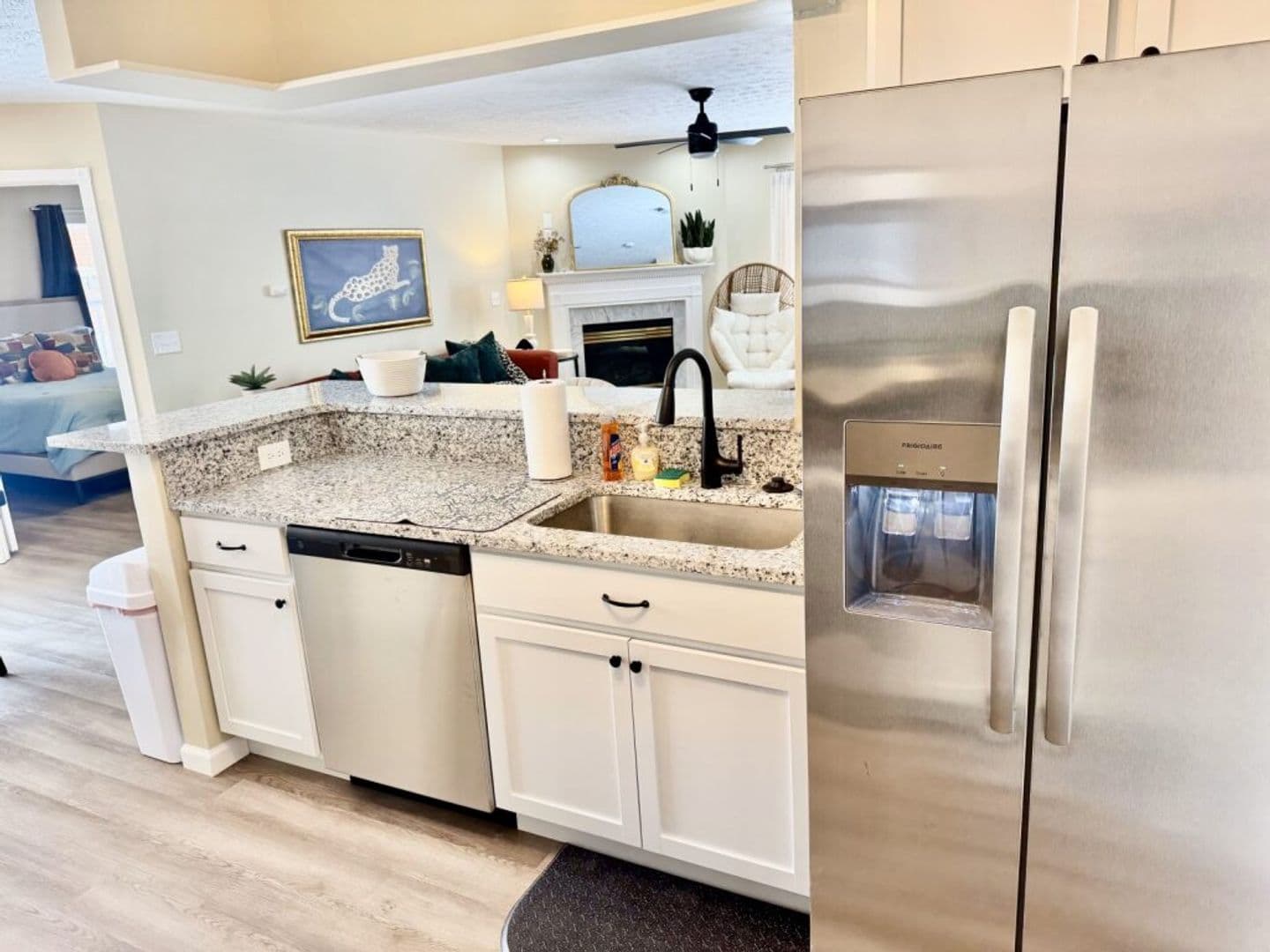 Trenton House: 930 Leora Drive