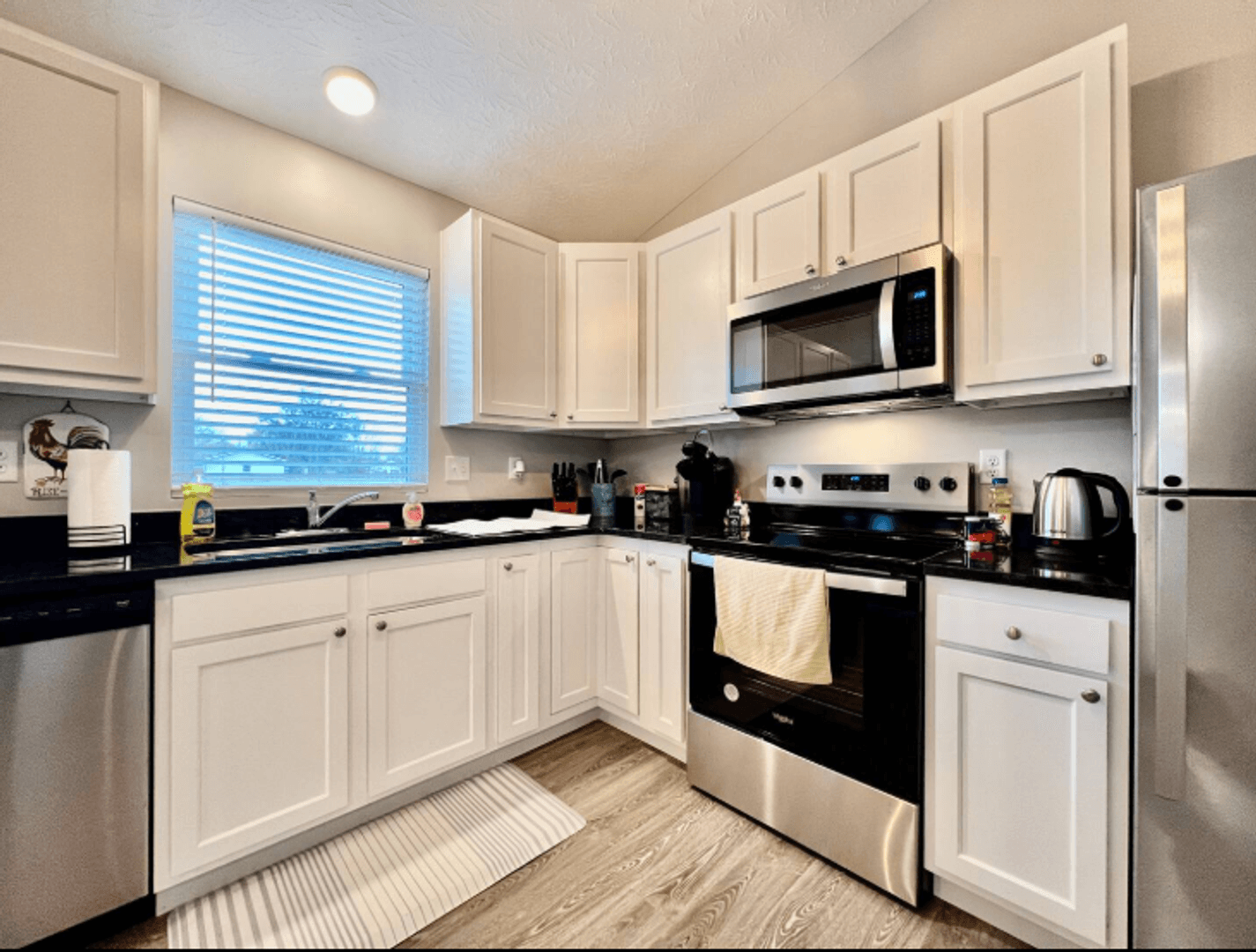 Trenton House: 806 Pierson Road