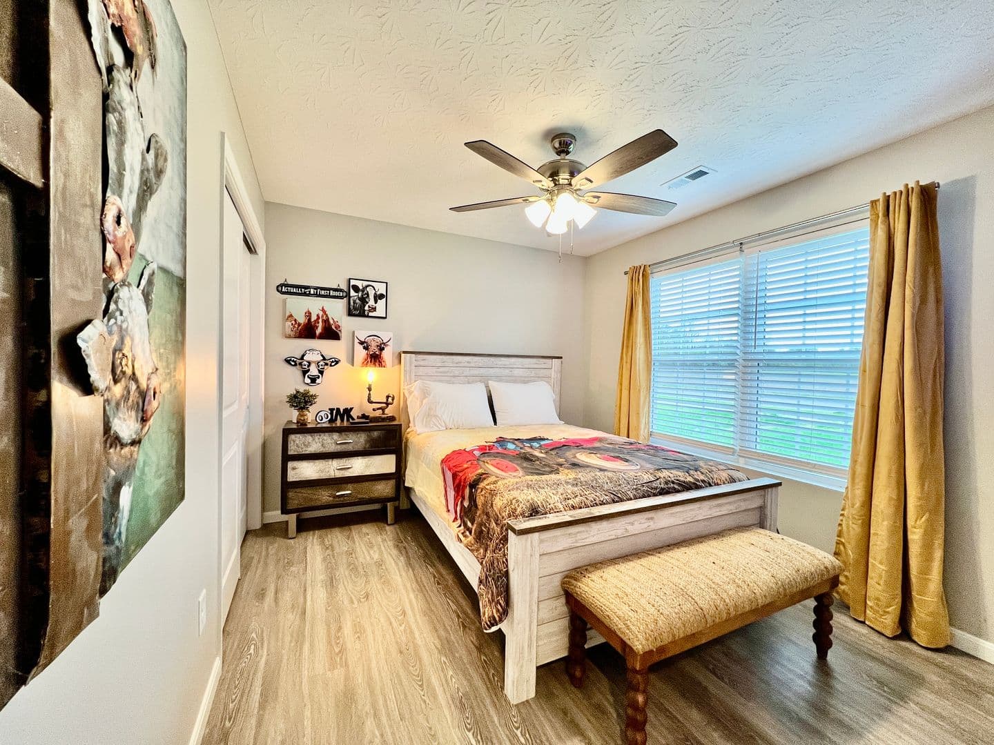 Trenton House: 806 Pierson Road
