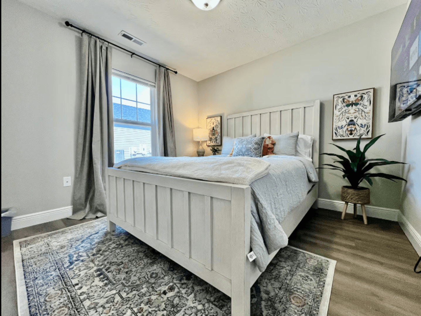 Wilmington House: 121 Southwind Blvd.