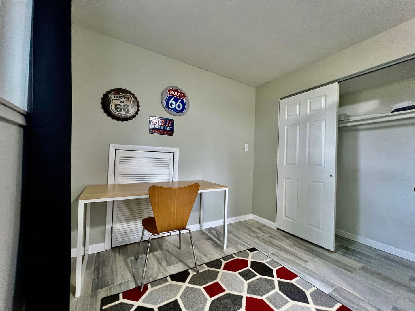 Cincinnati House: 6268 Mullen Road