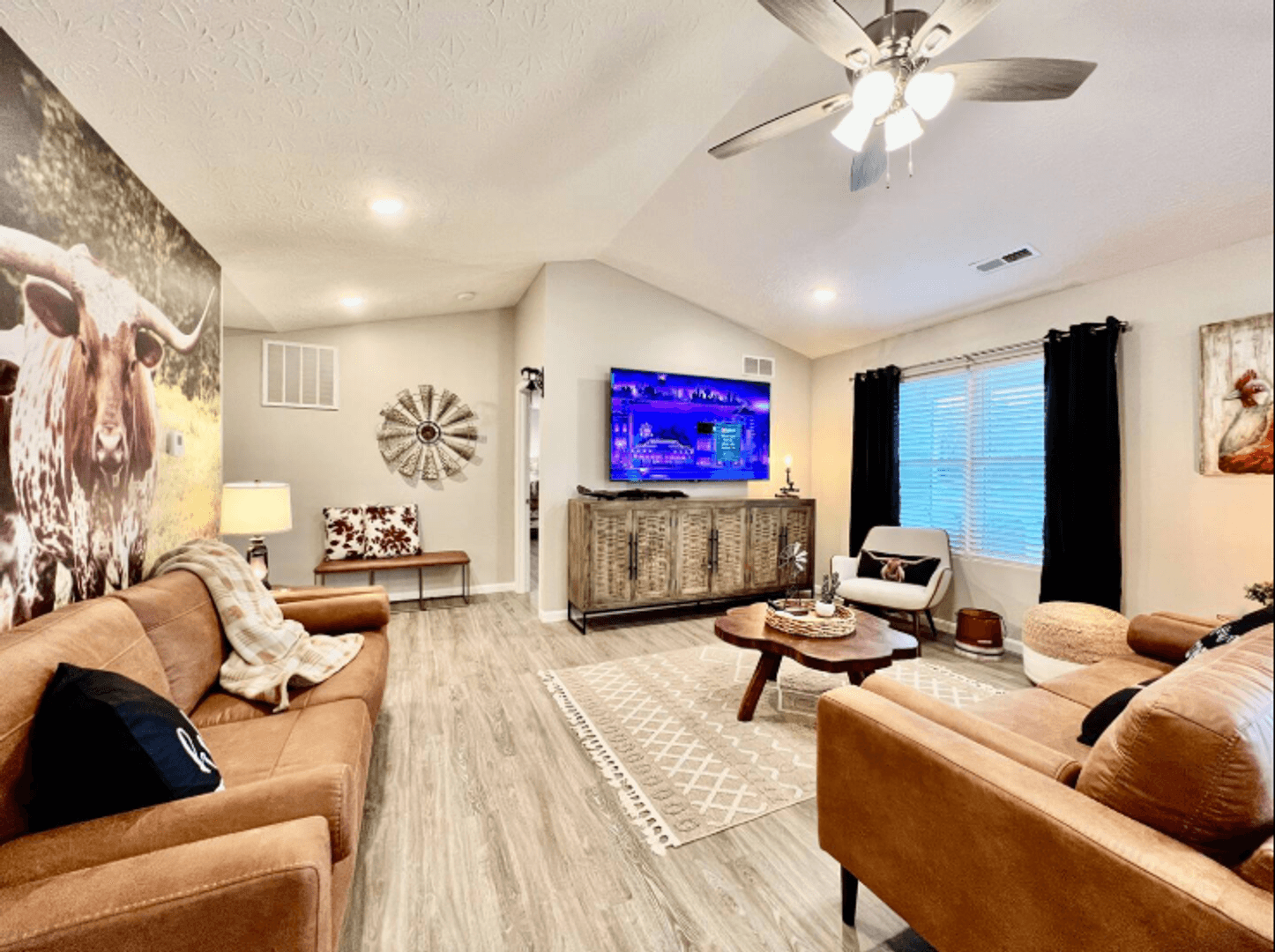 Trenton House: 806 Pierson Road