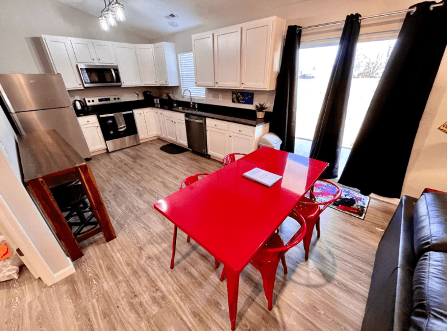 Trenton House: 810 Pierson Road