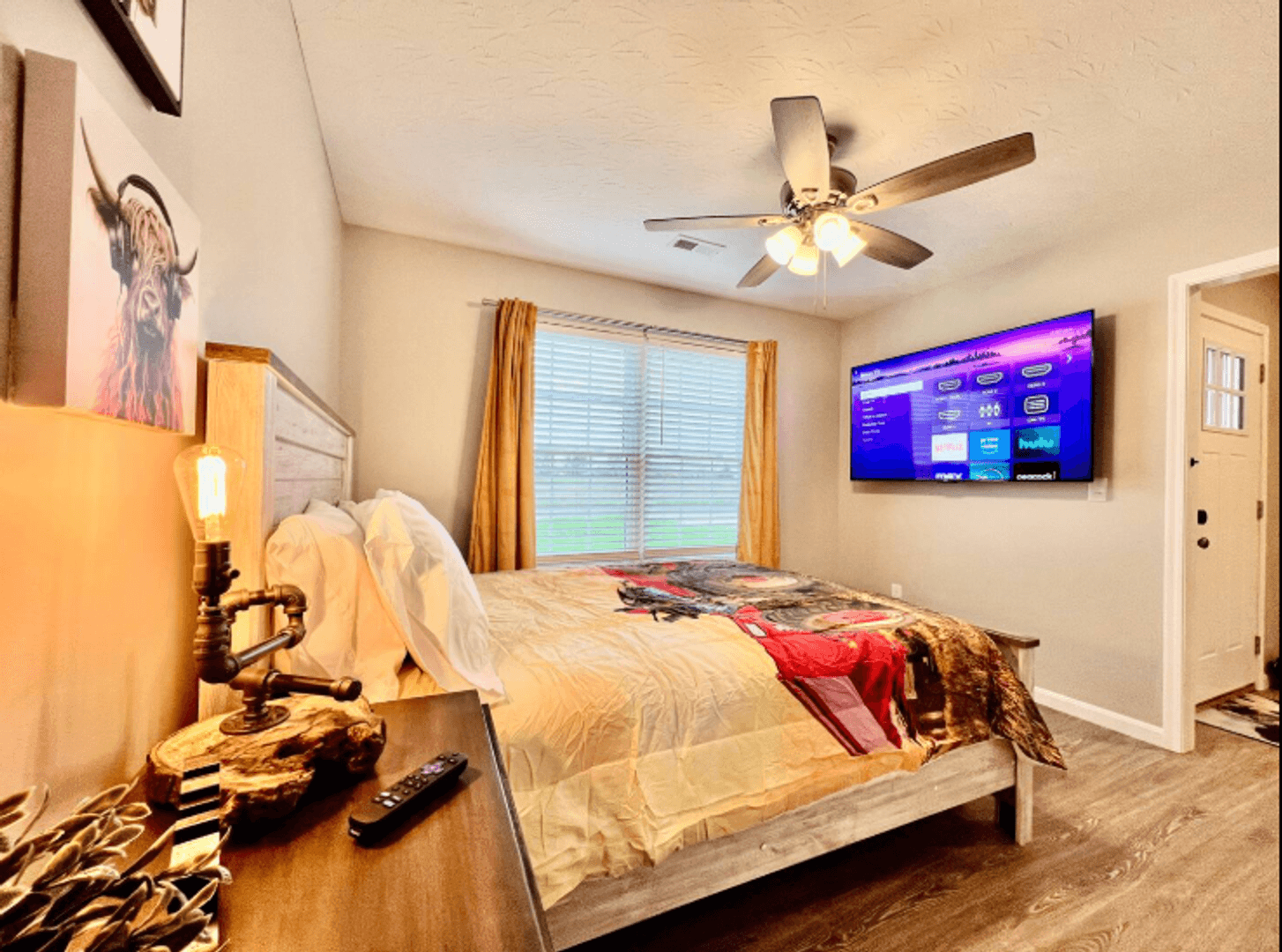 Trenton House: 806 Pierson Road