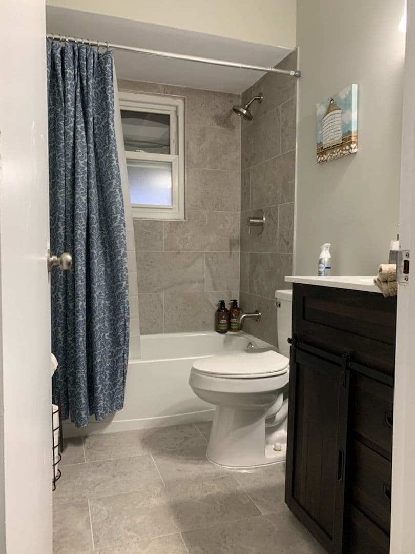 West Chester House: 7316 Dimmick Road
