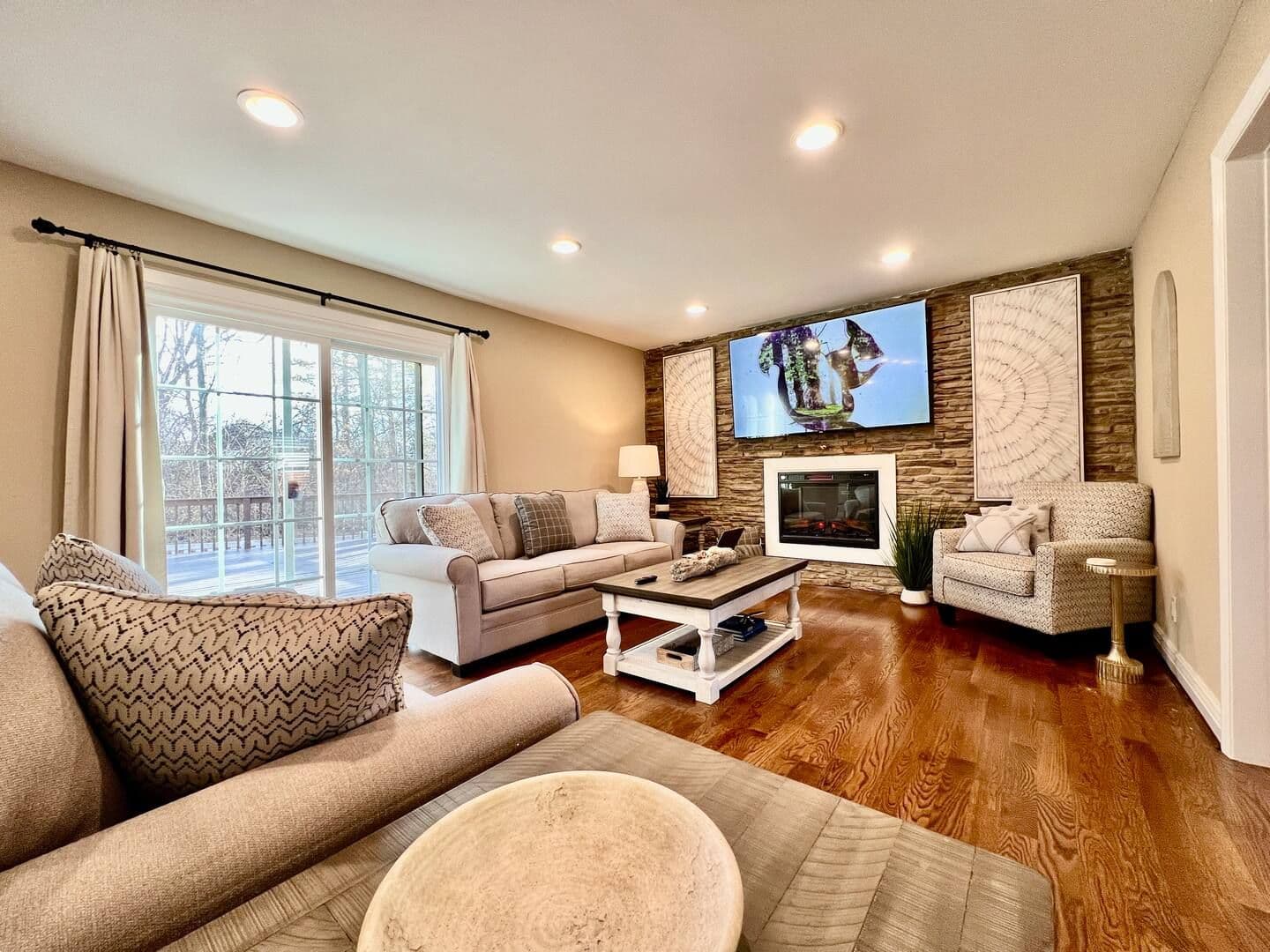 West Chester House: 7184 Gregory Creek Lane