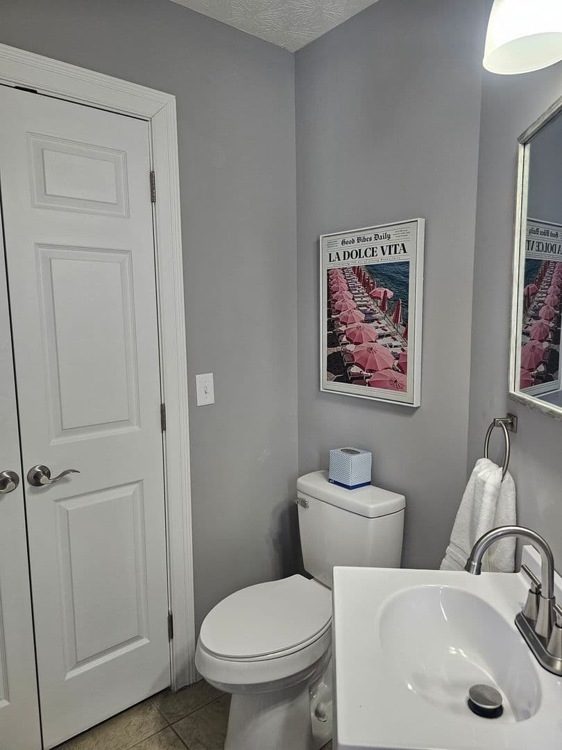 Greensburg House: 795 Country Club Drive