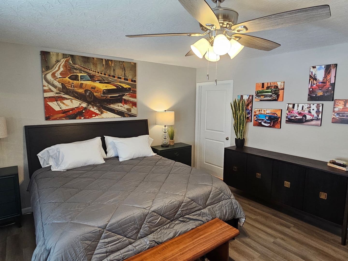 Trenton House: 812 Pierson Road