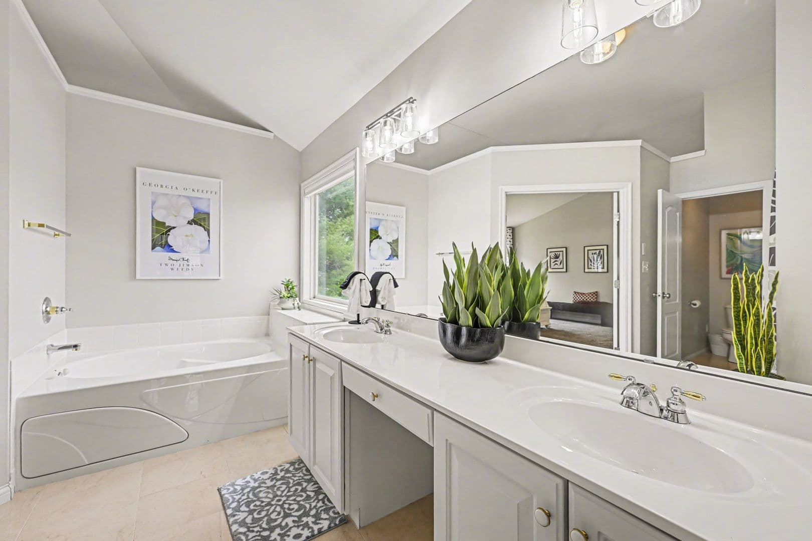 Centerville House: 2580 Hingham Ct.