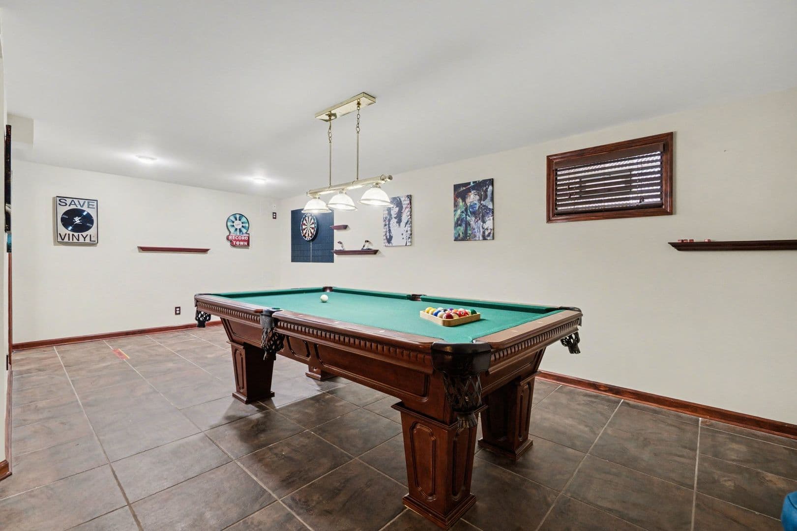 Cincinnati House: 4289 Pinetree Lane