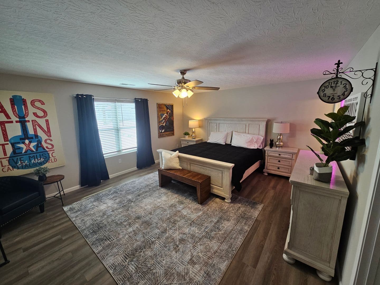 Trenton House: 814 Pierson Road