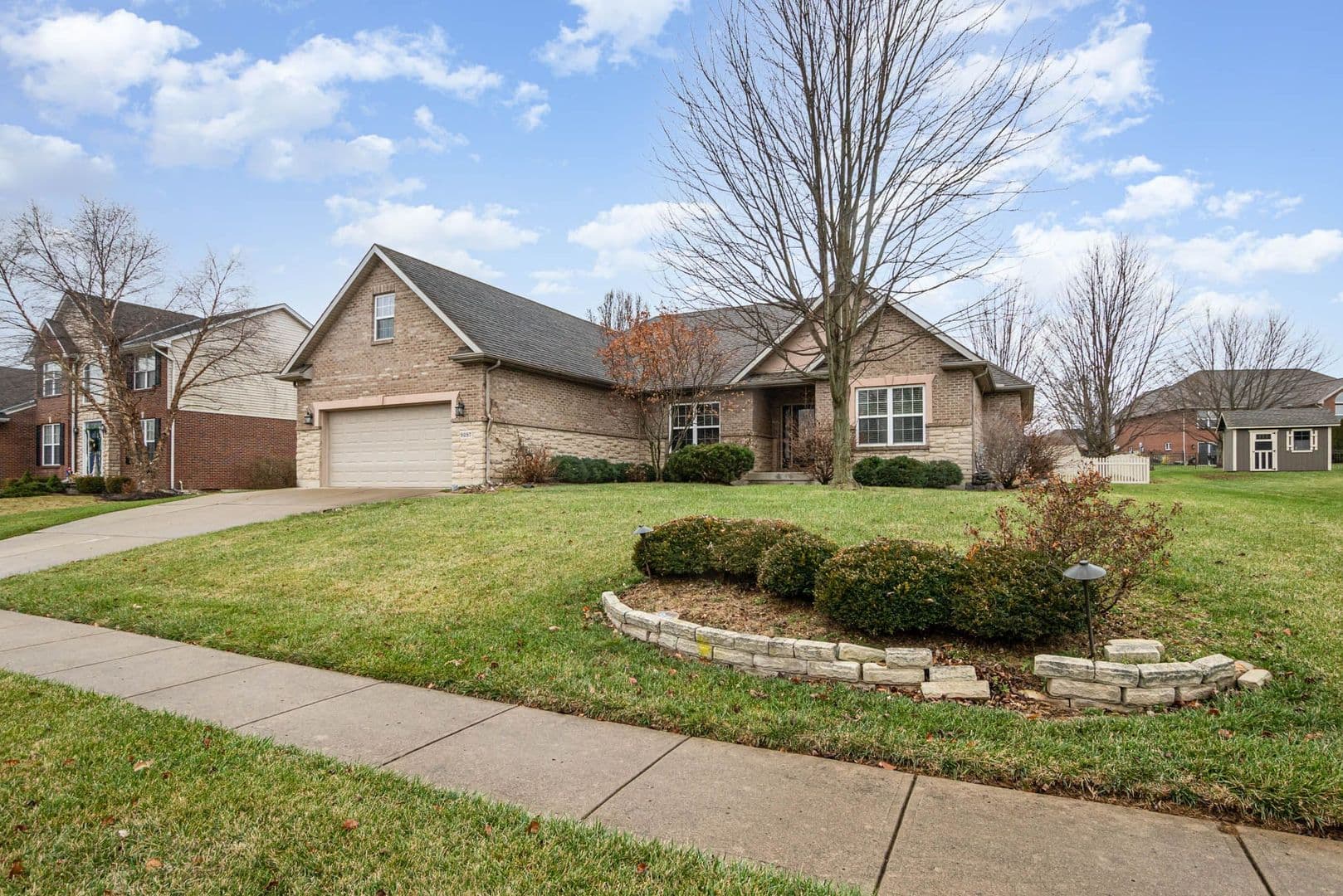 Centerville House: 9287 Maxwells Xing