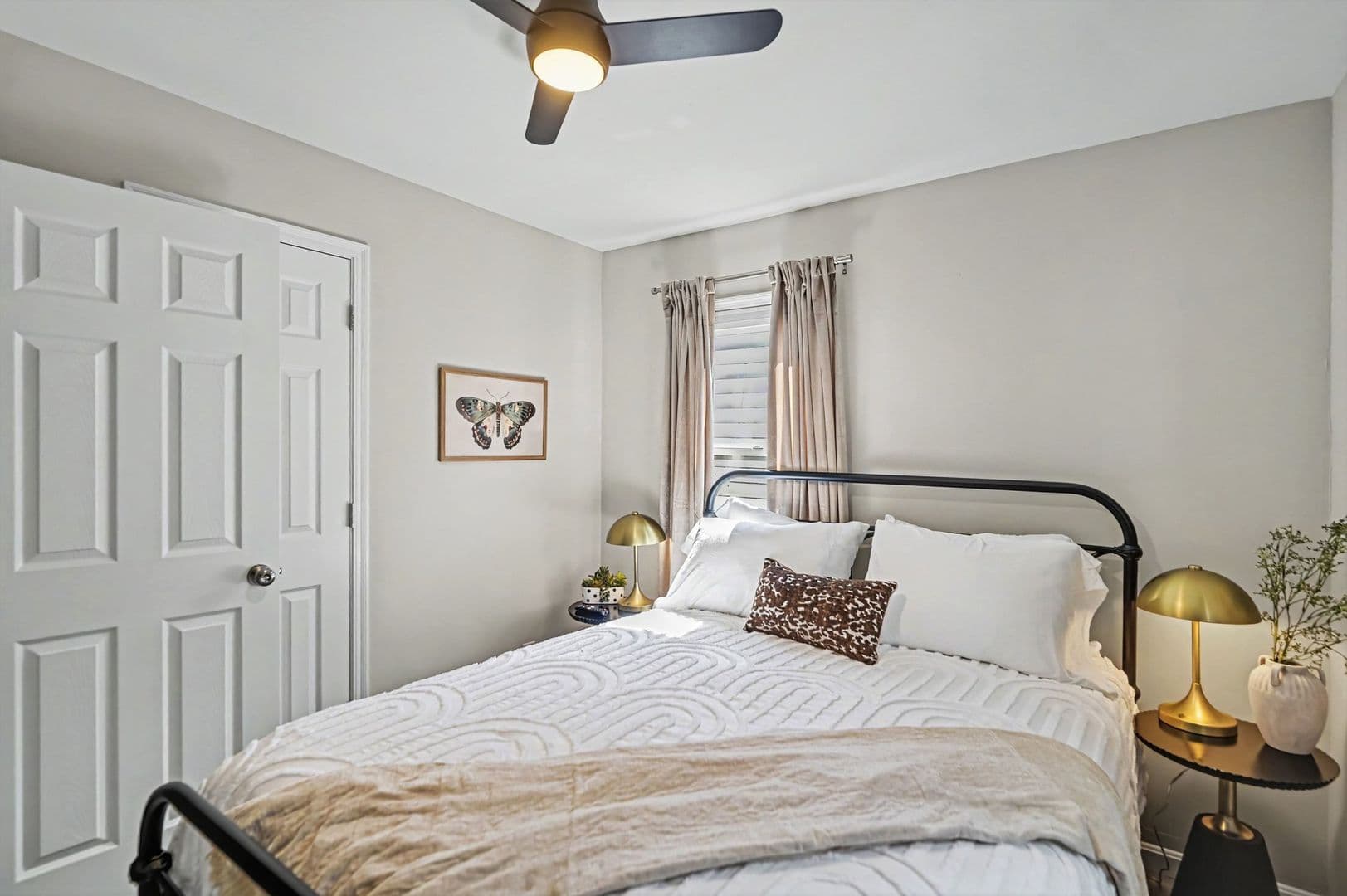 Trenton House: 102 E Home Ave
