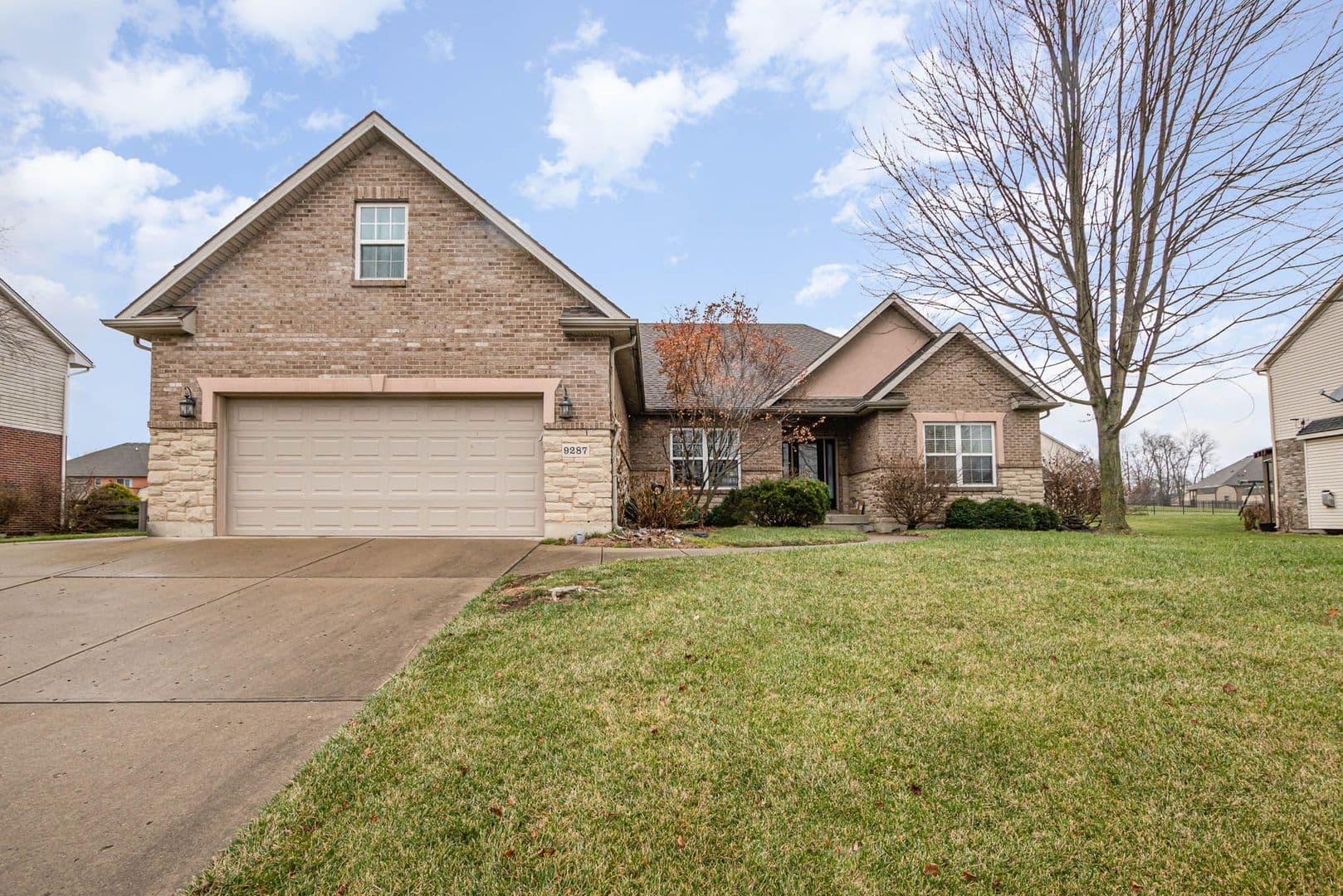 Centerville House: 9287 Maxwells Xing