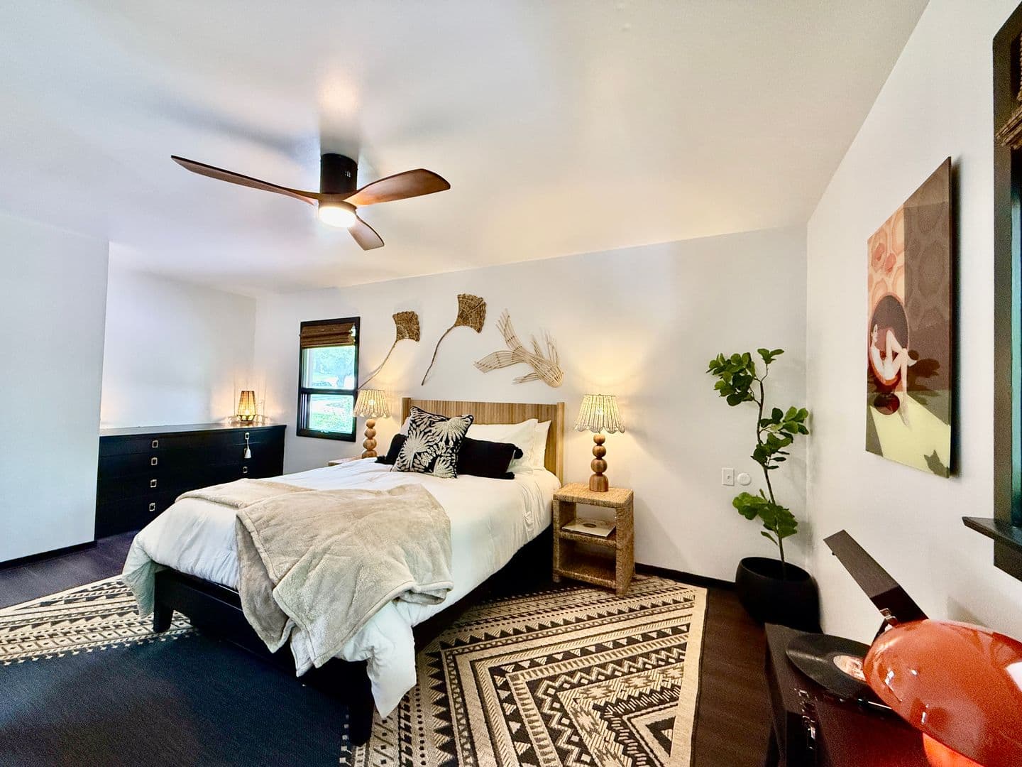 Dayton House: 527 Valewood Lane
