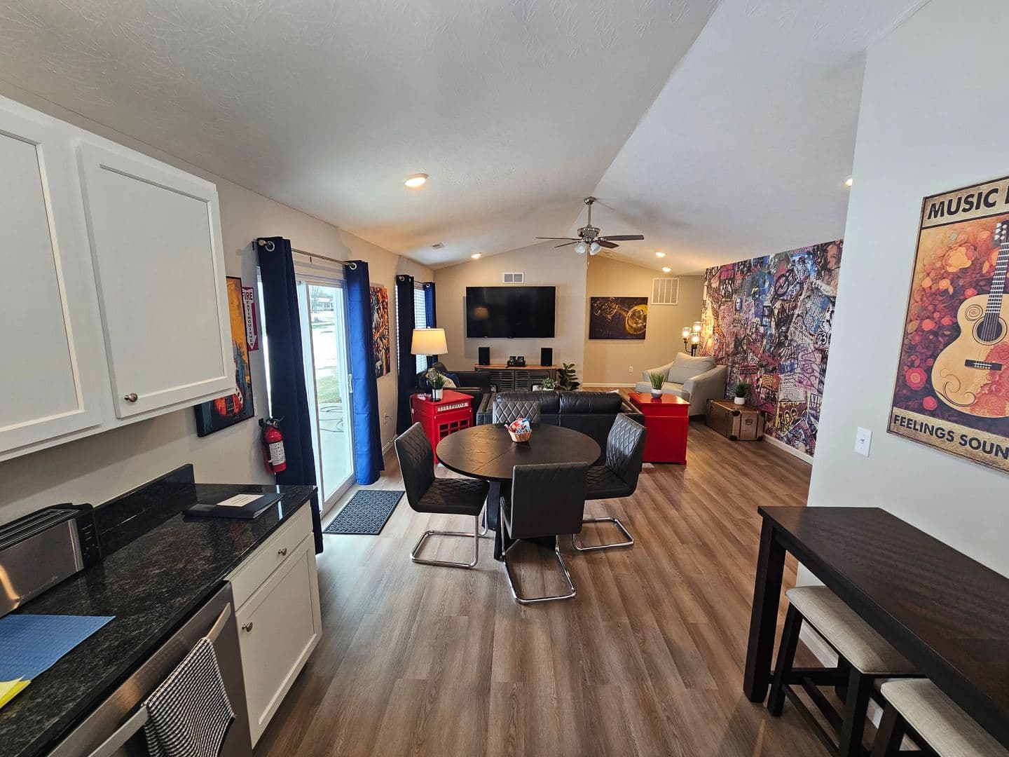 Trenton House: 814 Pierson Road