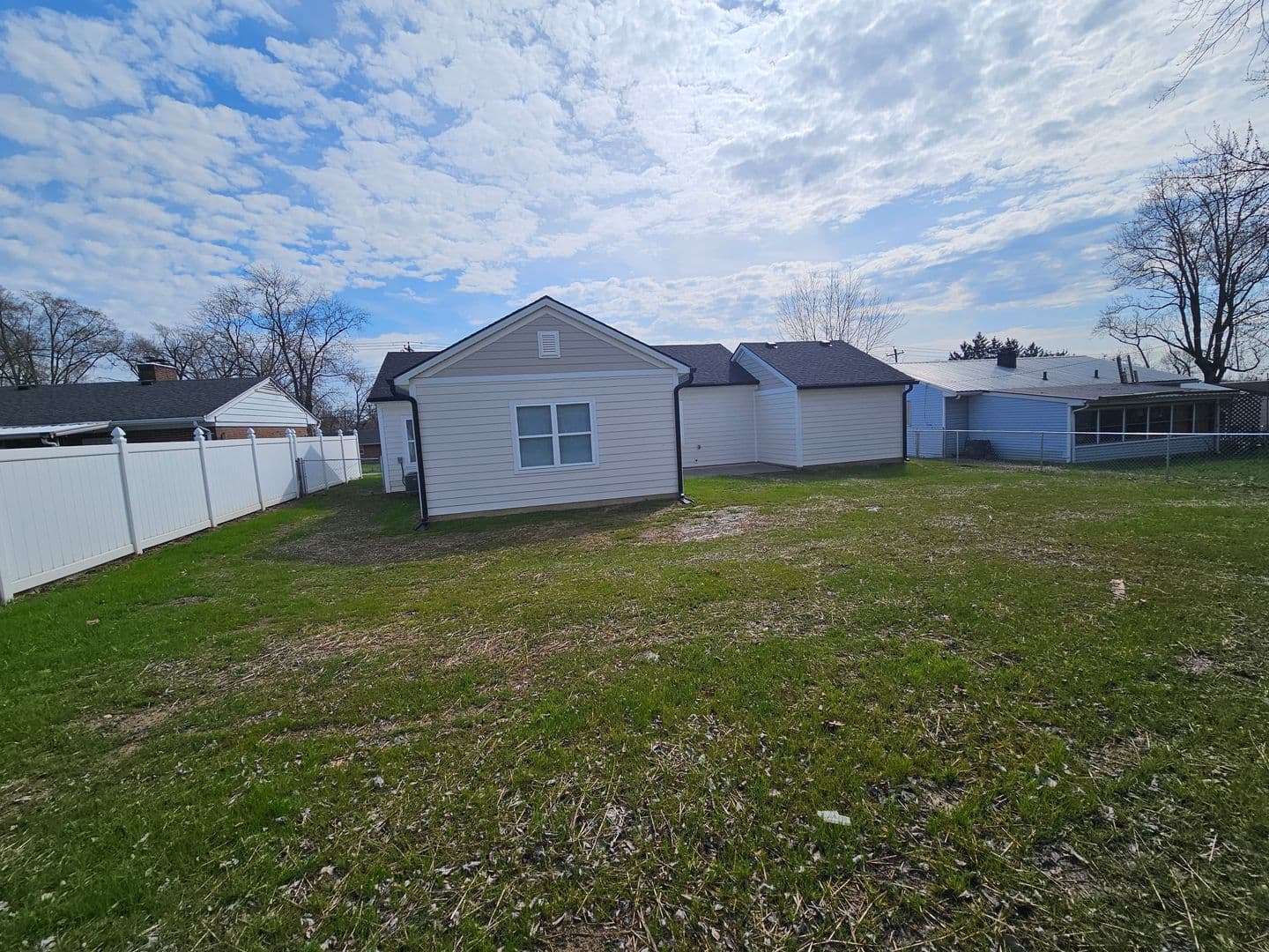 Middletown House: 710 Orchard Street