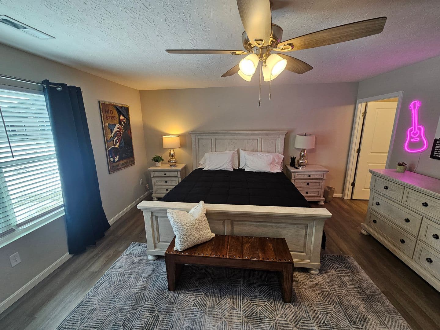 Trenton House: 814 Pierson Road