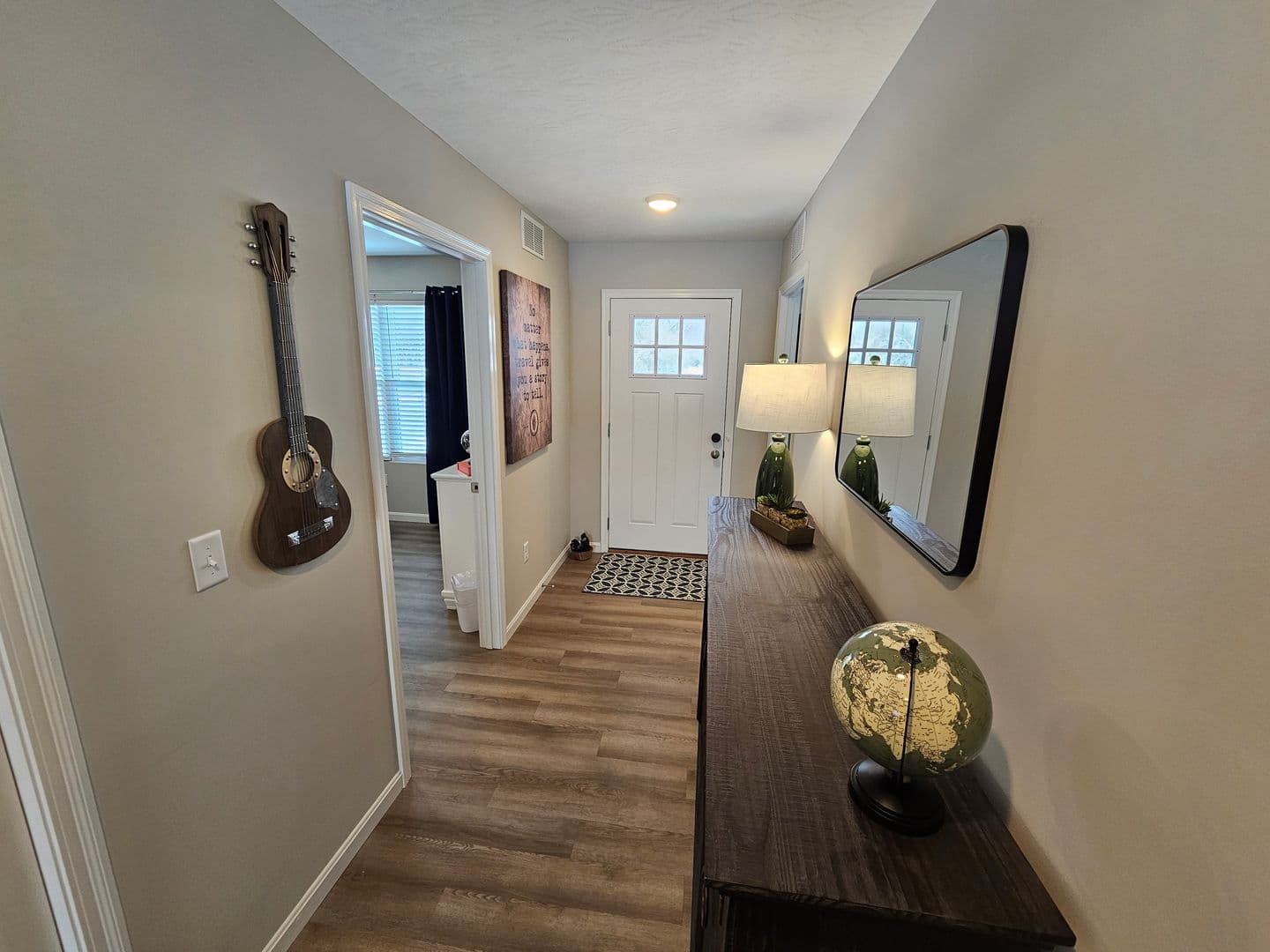 Trenton House: 814 Pierson Road