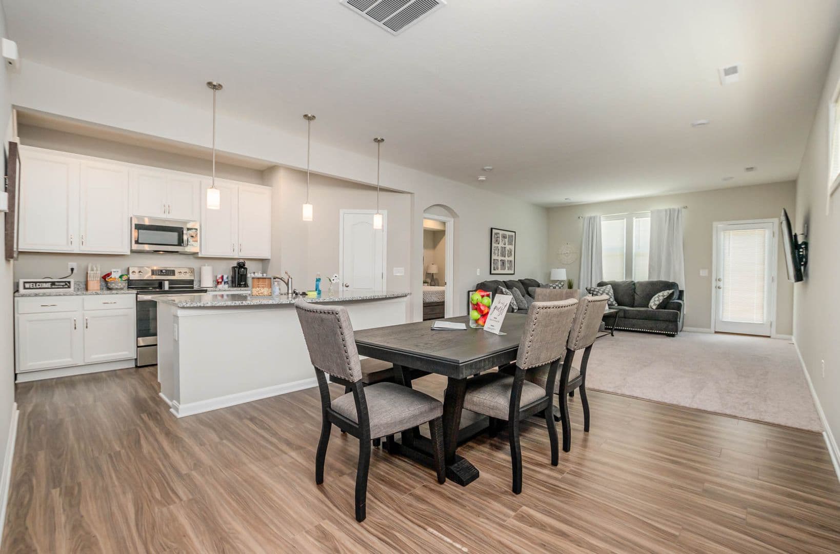 Lebanon House: 950 Southline Drive