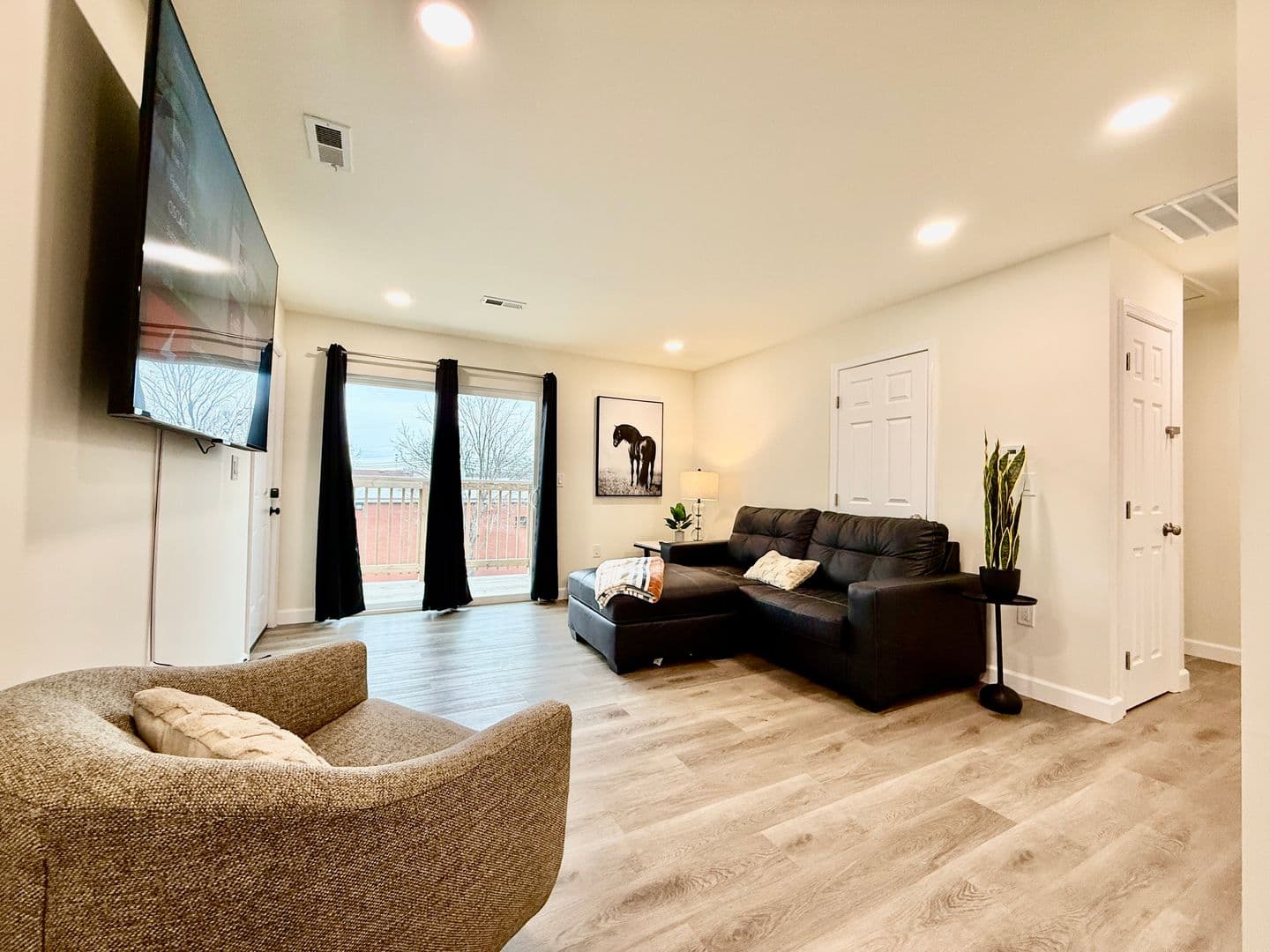 Middletown Apartment: 2000 Pearl Street