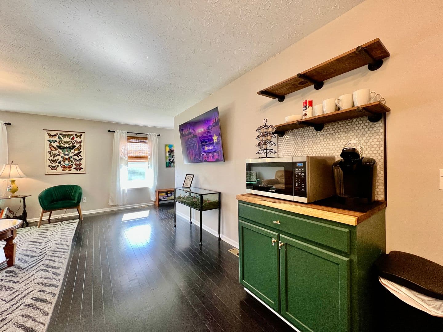 Monroe House: 190 Overbrook Drive