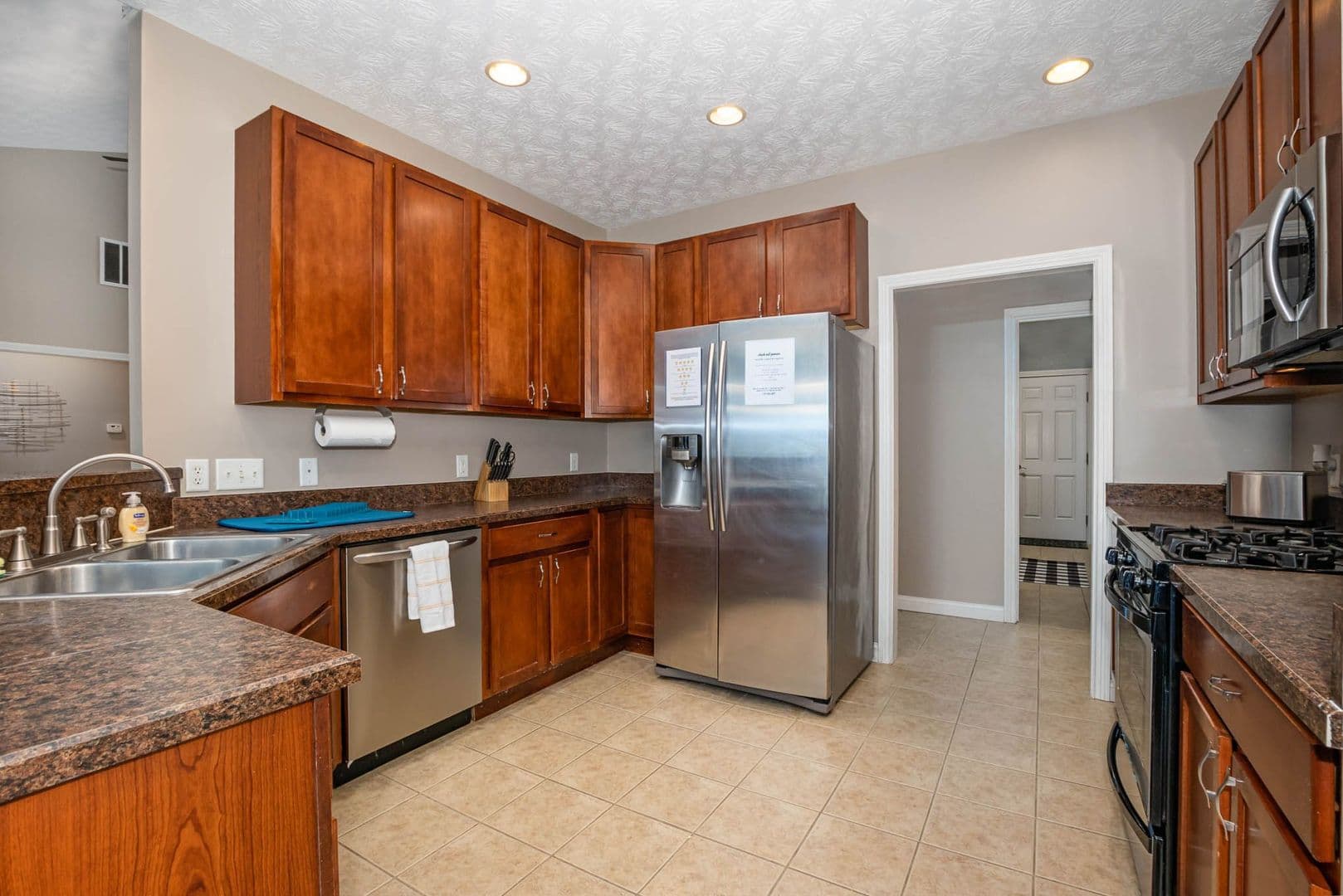 Centerville House: 9287 Maxwells Xing