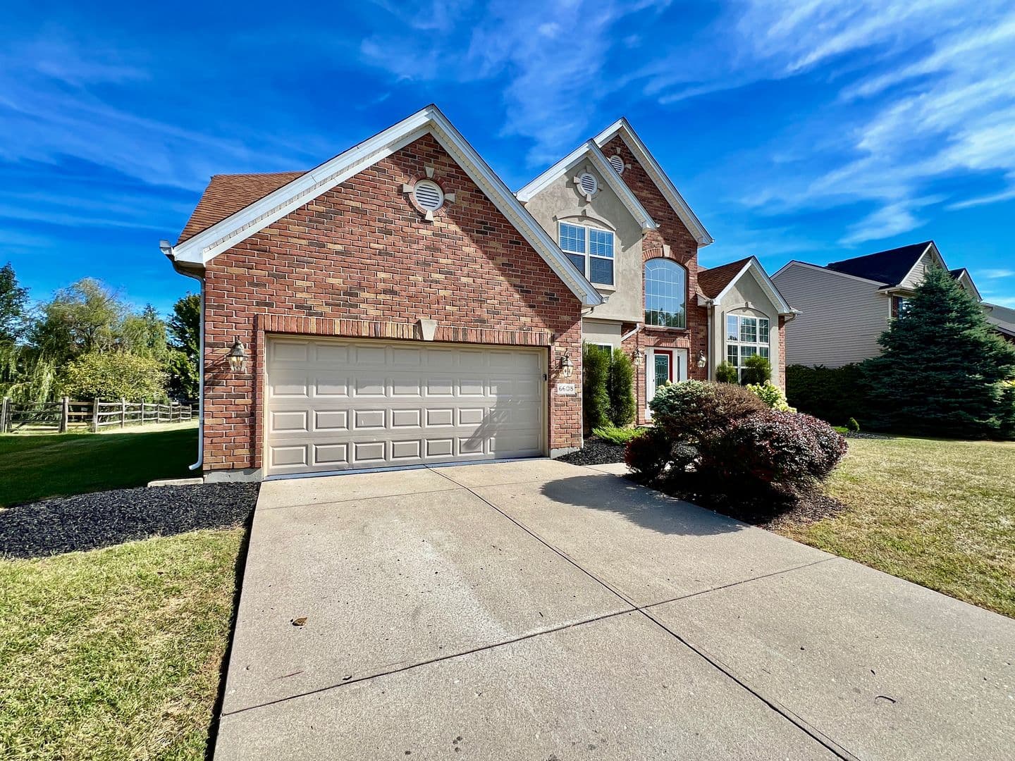Mason House: 6608 Rosemont Lane