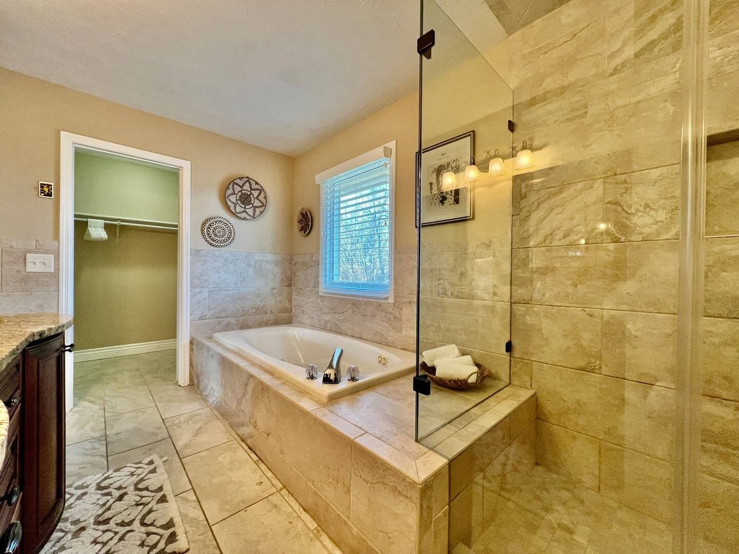 West Chester House: 7184 Gregory Creek Lane