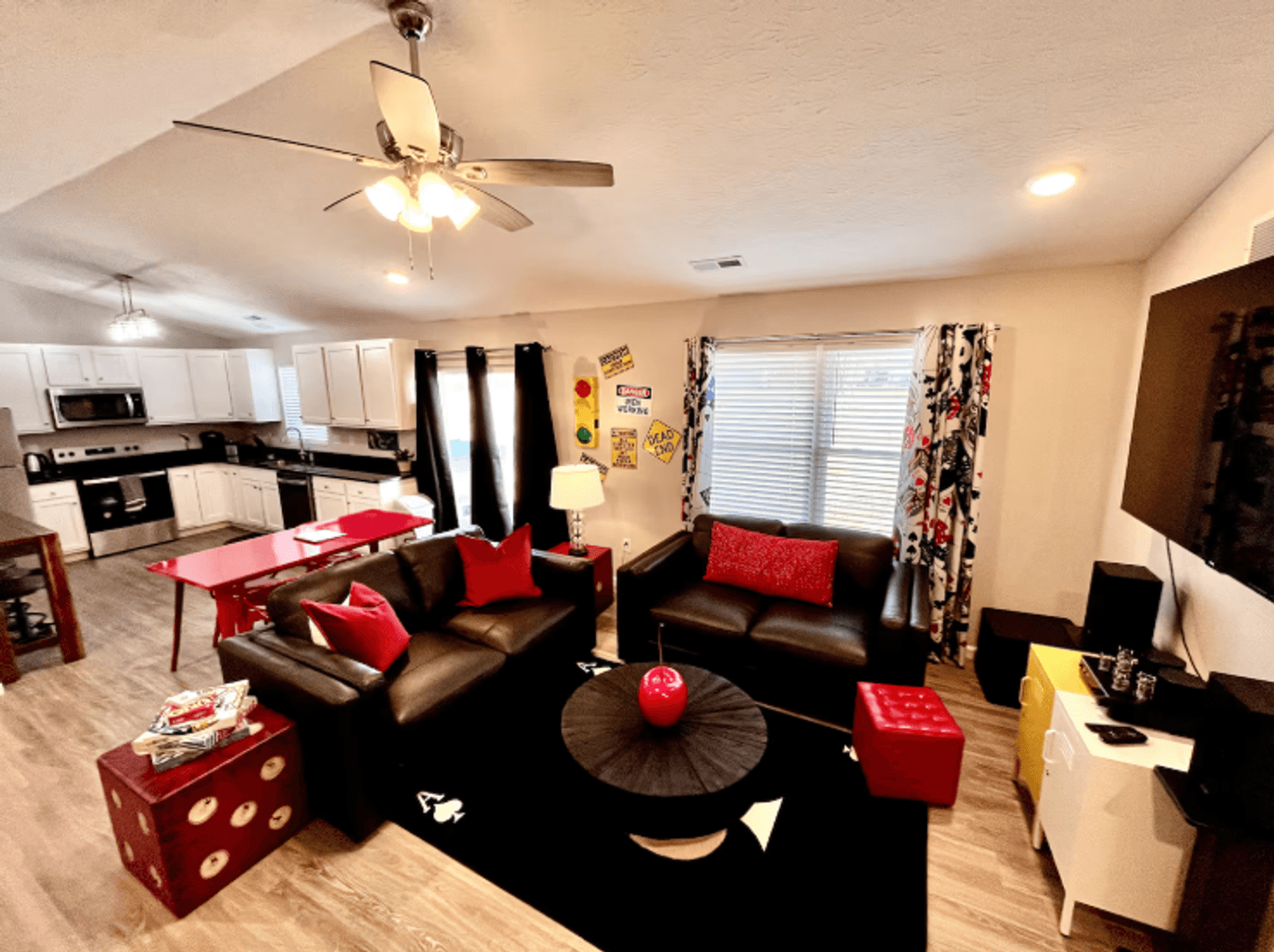 Trenton House: 810 Pierson Road