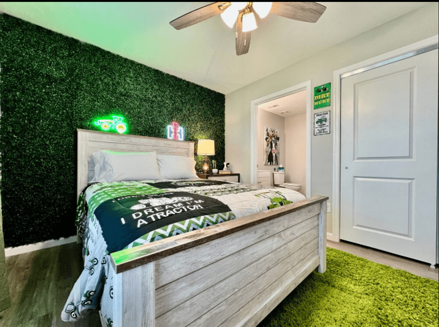 Trenton House: 806 Pierson Road
