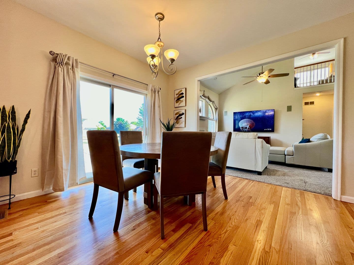 Mason House: 6608 Rosemont Lane