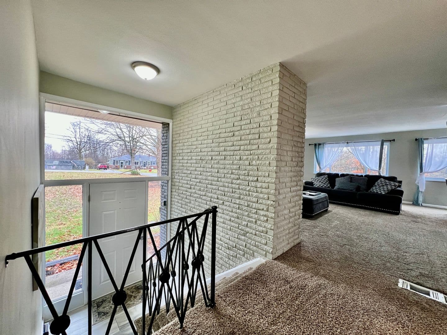 Cincinnati House: 6268 Mullen Road