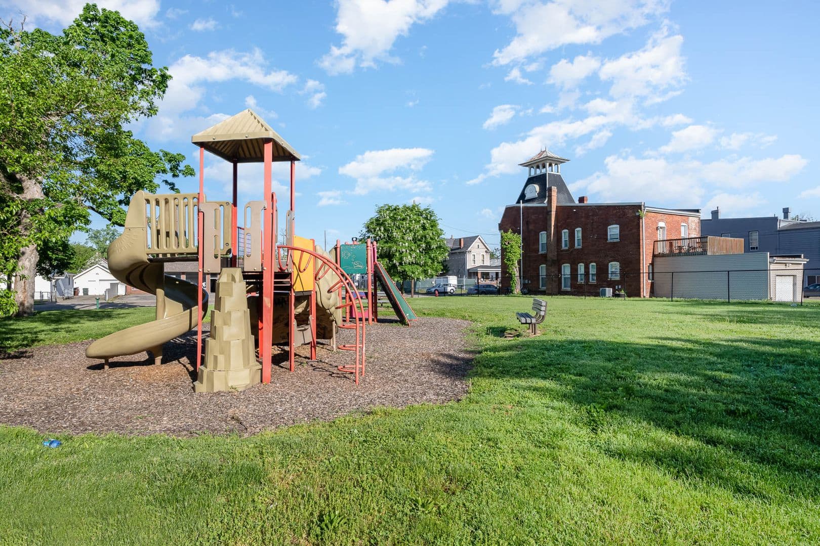Middletown Apartment: 101 Crawford street -  B  (53641282)