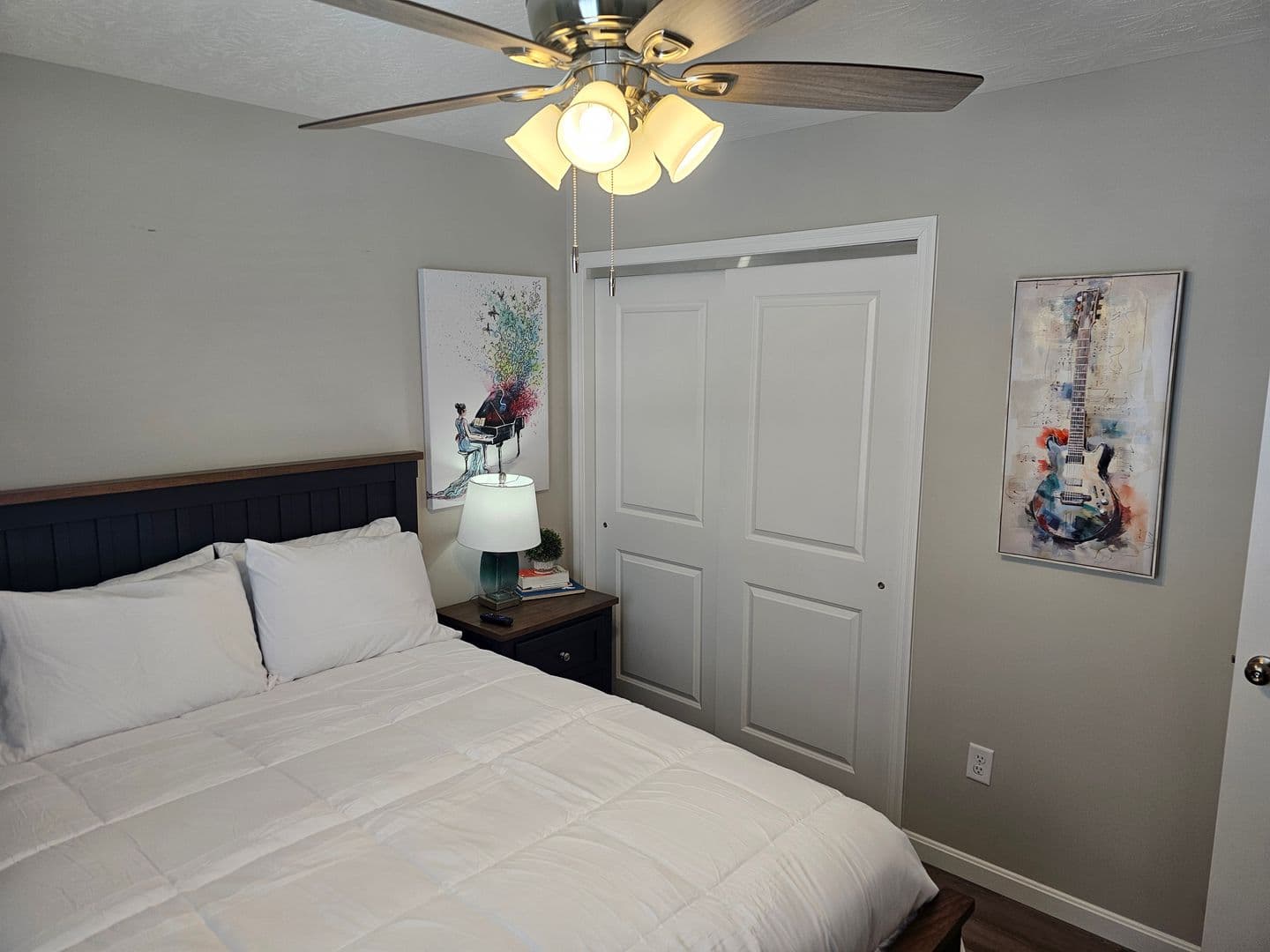 Trenton House: 814 Pierson Road