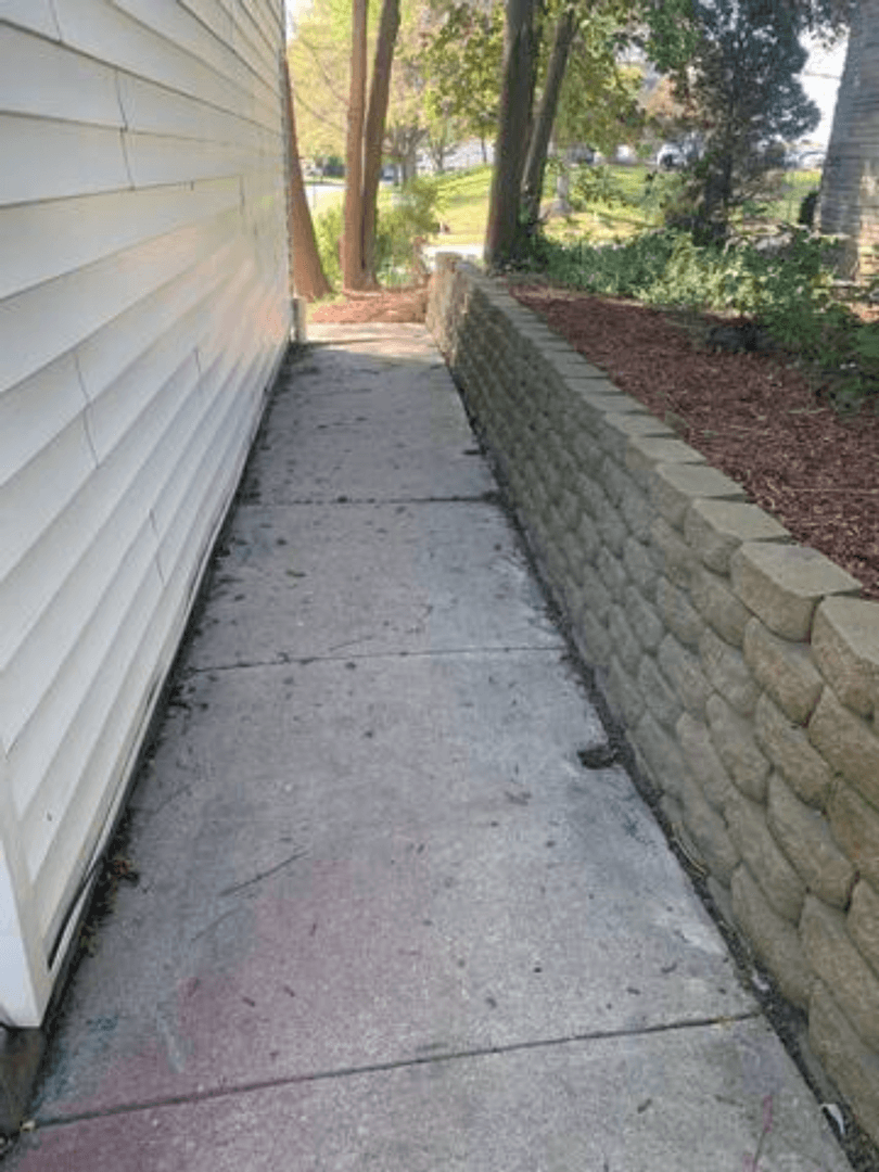 Springboro Apartment: 30 Royal Drive