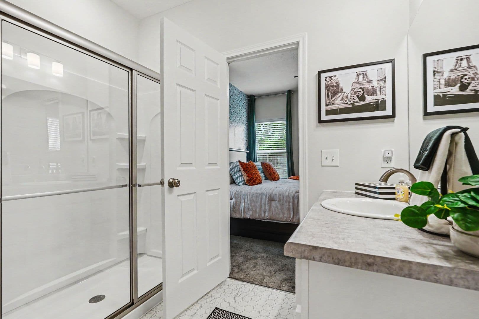 Cincinnati House: 2456 Houston Road-1689241650746691778