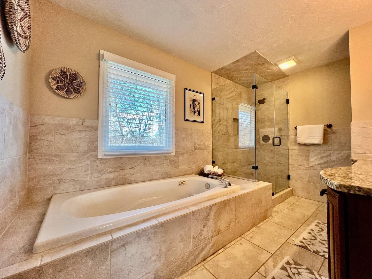 West Chester House: 7184 Gregory Creek Lane