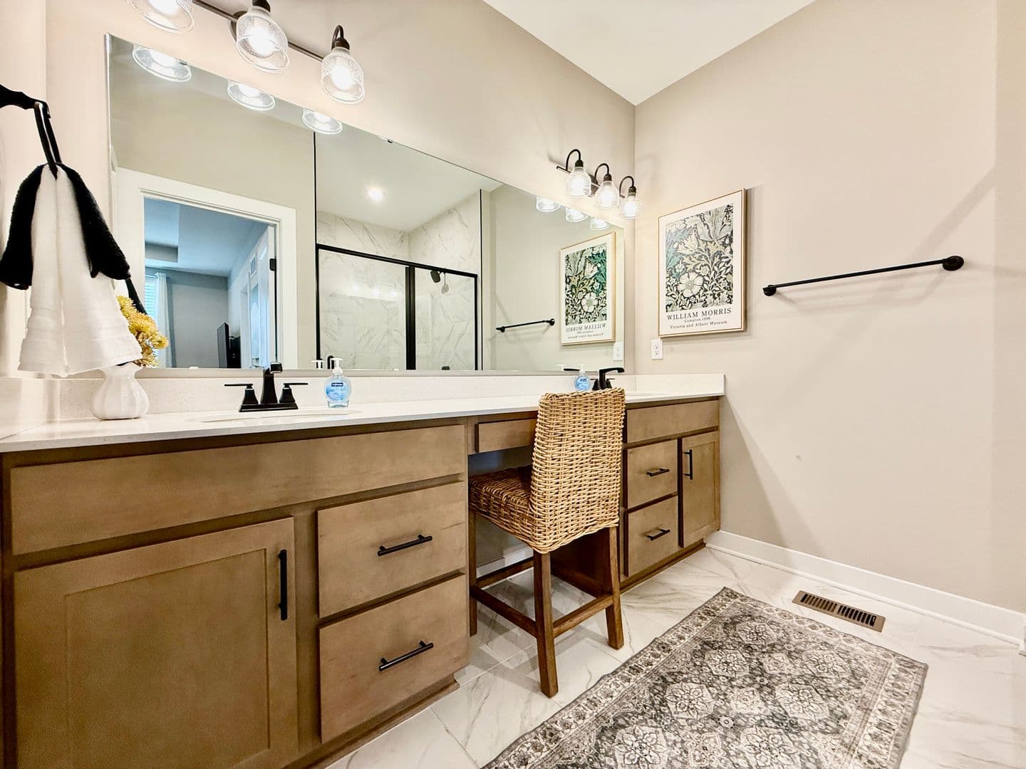 West Chester House: 7434 Durham Place