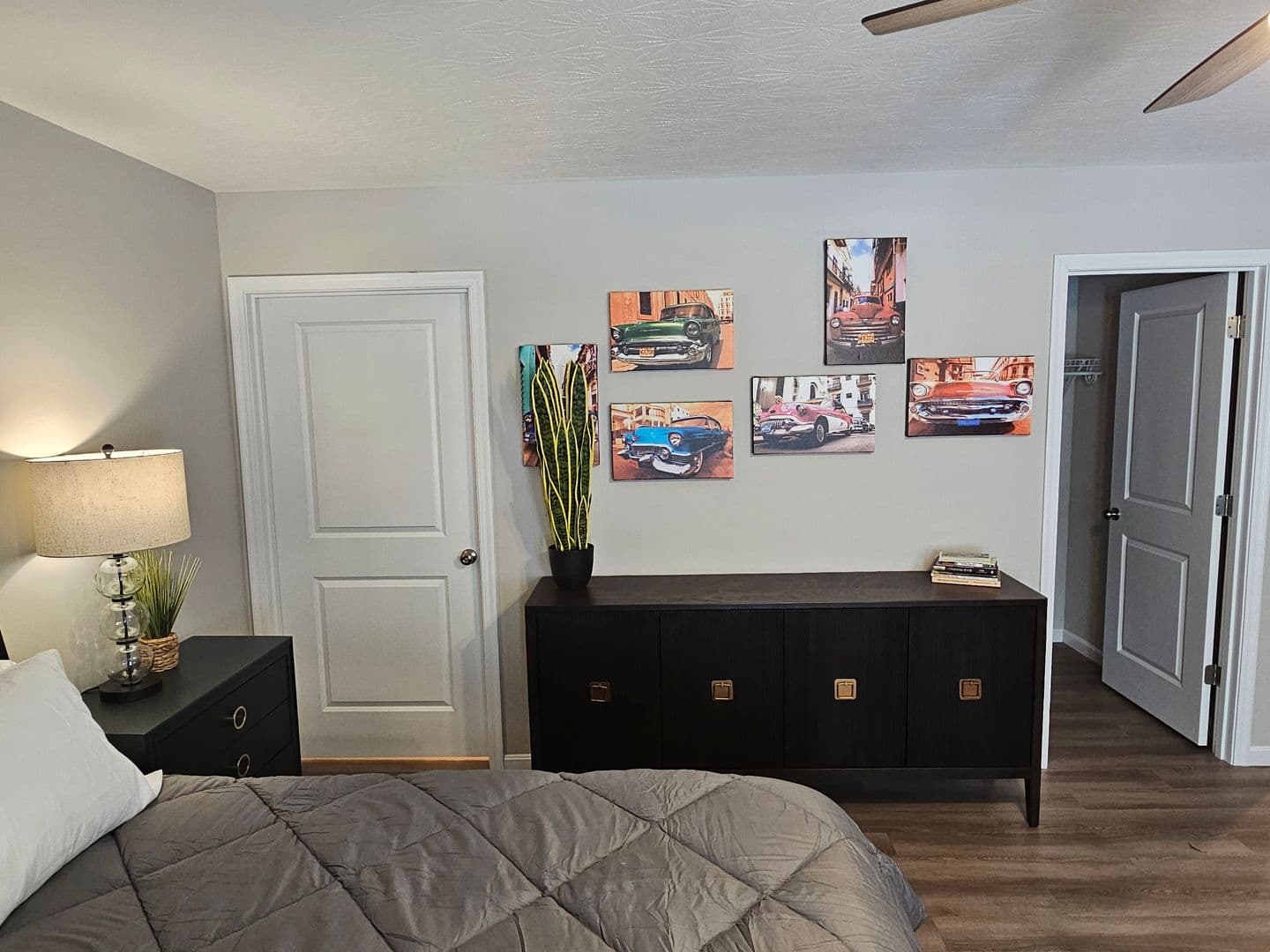Trenton House: 812 Pierson Road
