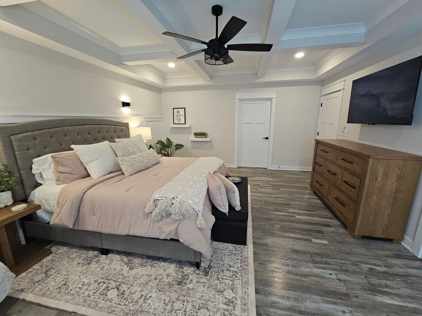 Middletown House: 710 Orchard Street