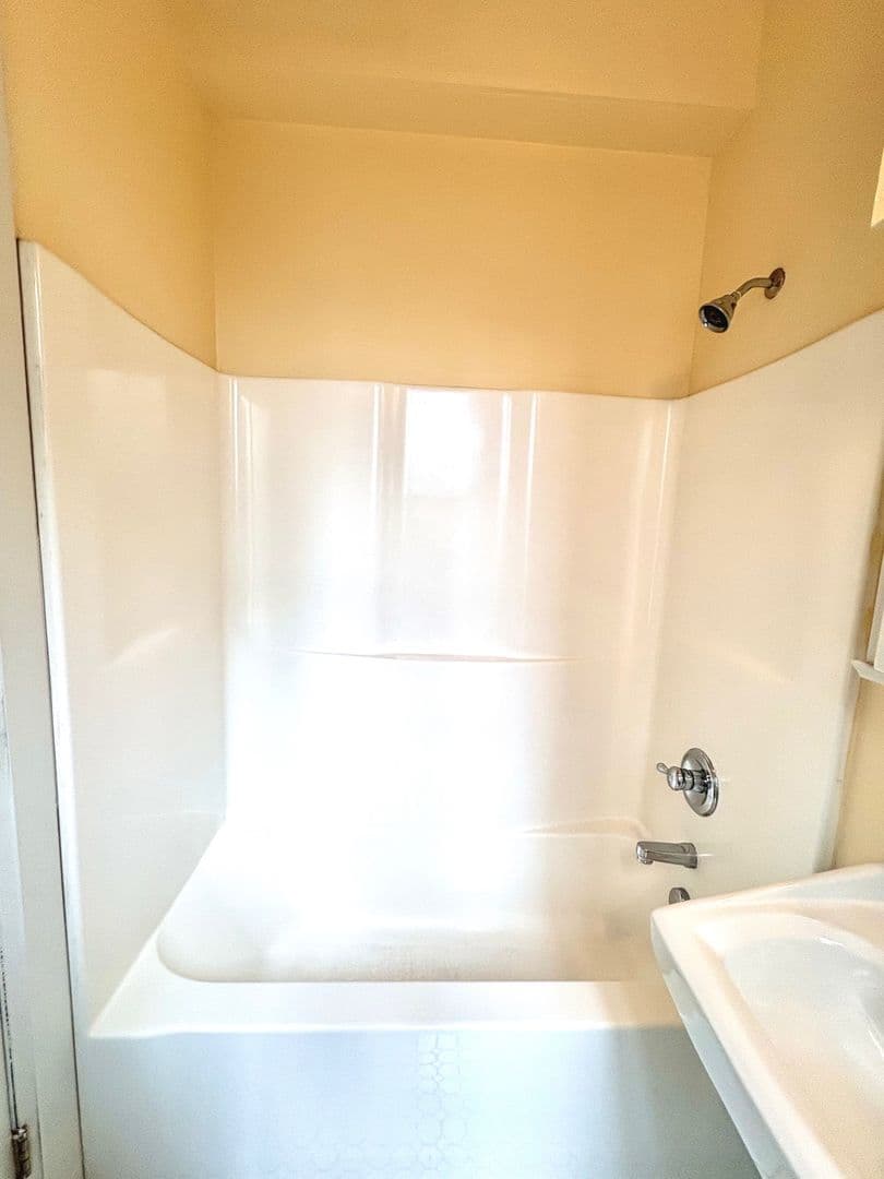 Portland Apartment: 318 NW Broadway